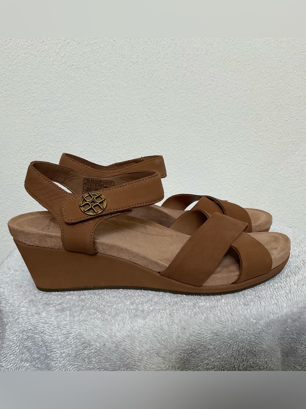 Ugg Veva Brown Leather Open Toe Ankle Strap Wedge Sandals Size 7 Summer